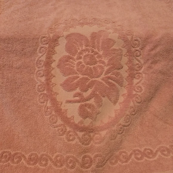 Vintage 1970s Cannon Monticello Bath Towel - Picture 3 of 4